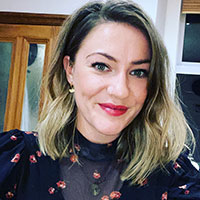 featued article author